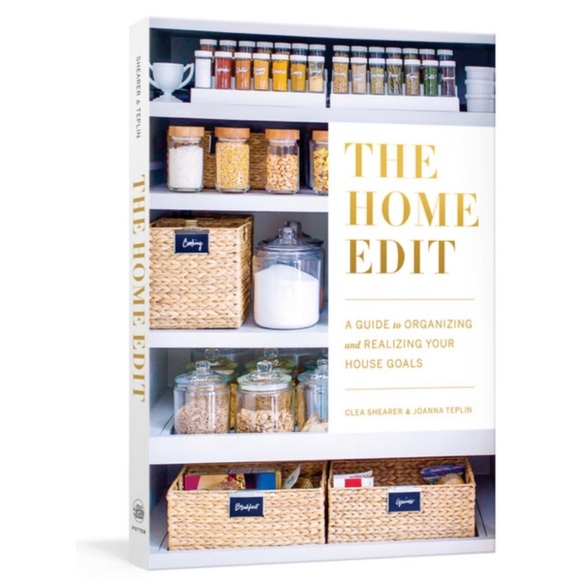 The Home Edit: A Guide to Organizing and Realizing Your House Goals - Picture 1 of 9